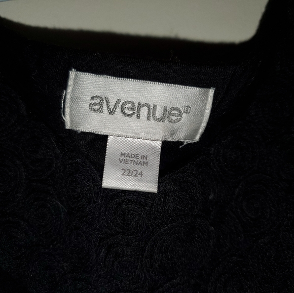 blouse - Picture 3 of 3